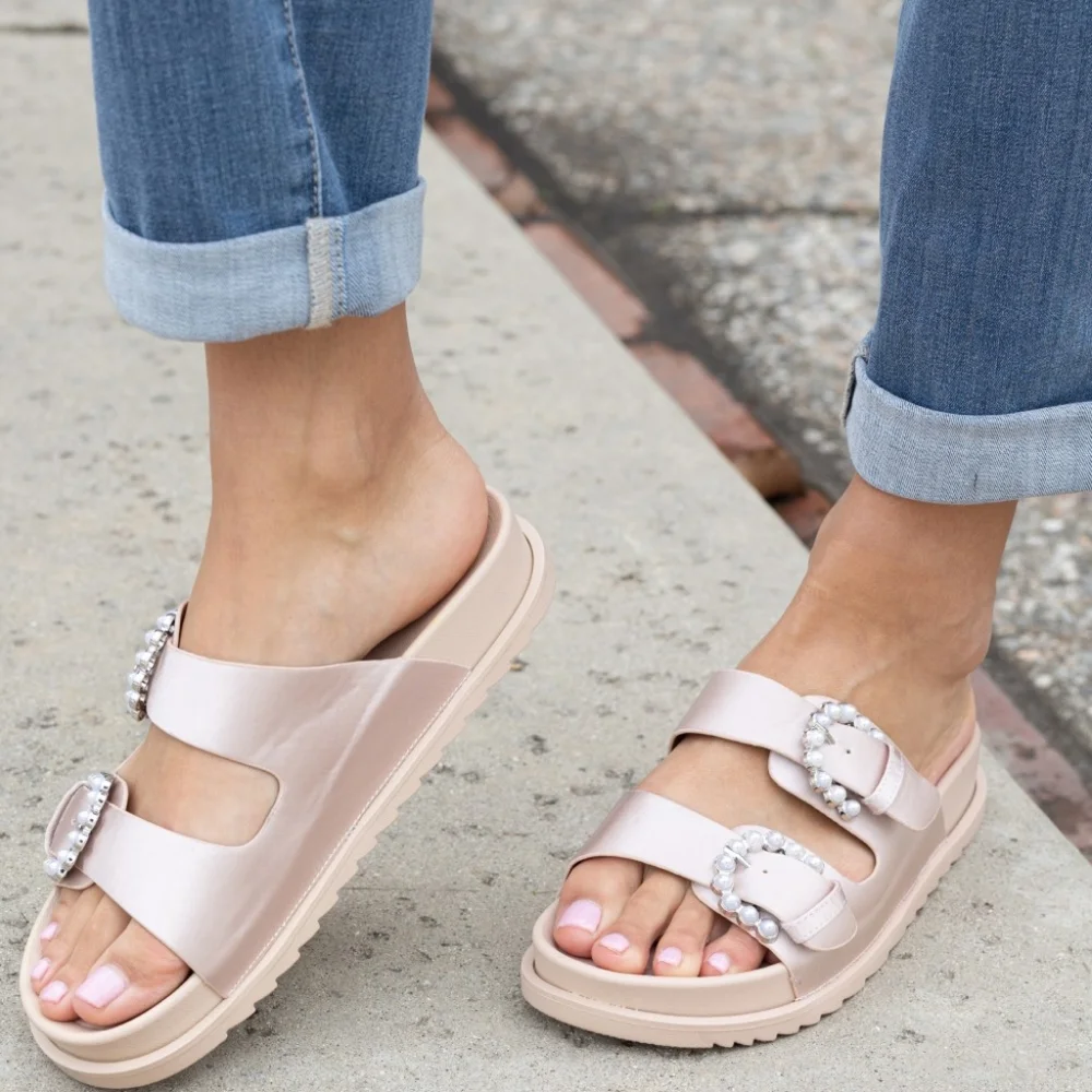 Jewel of the Sea Faux Pearl Buckle Slide Sandals - Picture 4 of 10